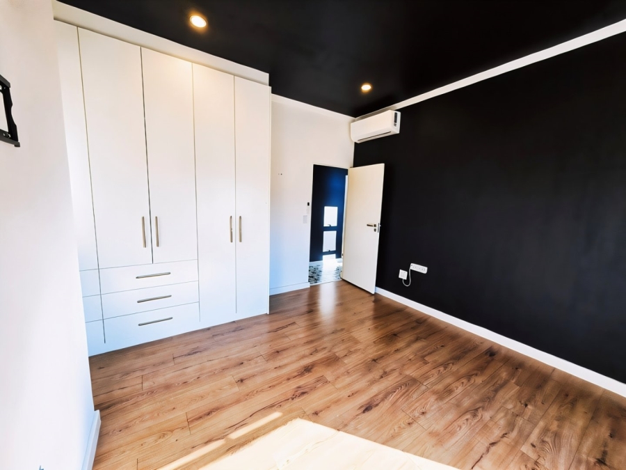 To Let 3 Bedroom Property for Rent in Sandown Western Cape